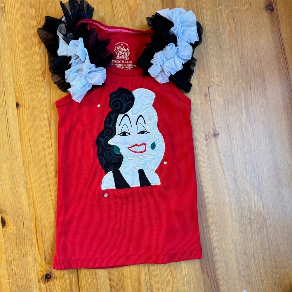 Carella Deville fancy tank top size 4/5